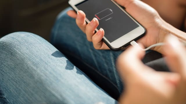 Cargar el celular en modo avión: por qué sirve para que la batería cargue más rápido y sin riesgos