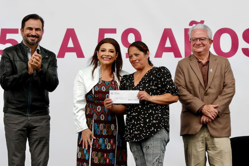 La jefa de Gobierno destacó que este esquema busca garantizar un ingreso mínimo para un sector de la población que aún no accede a una pensión para adultos mayores y reiteró que forma parte de una estrategia de bienestar más amplia.