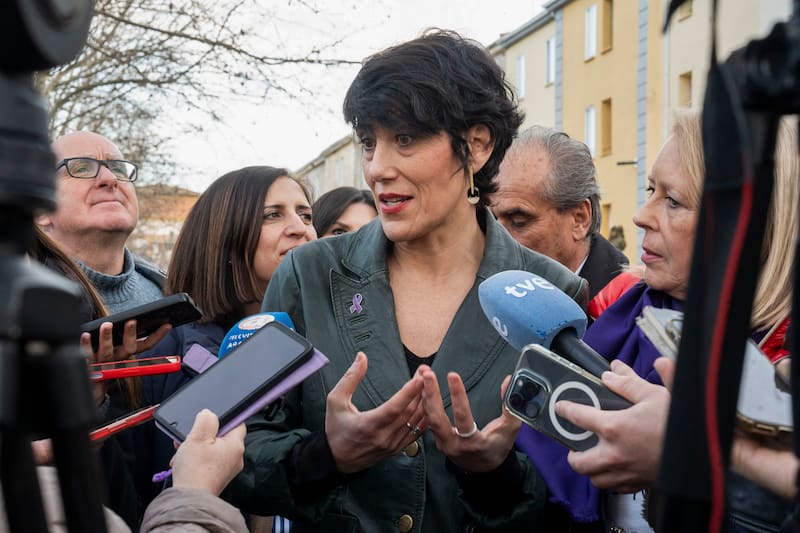 La ministra de Inclusión, Seguridad Social y Migraciones, Elma Saiz, respaldó al monarca y coincide en la necesidad de reconocer los abusos históricos.