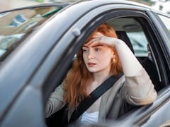 La DGT coloca multas de hasta 200 euros a los conductores por no respetar esta señal en la carretera