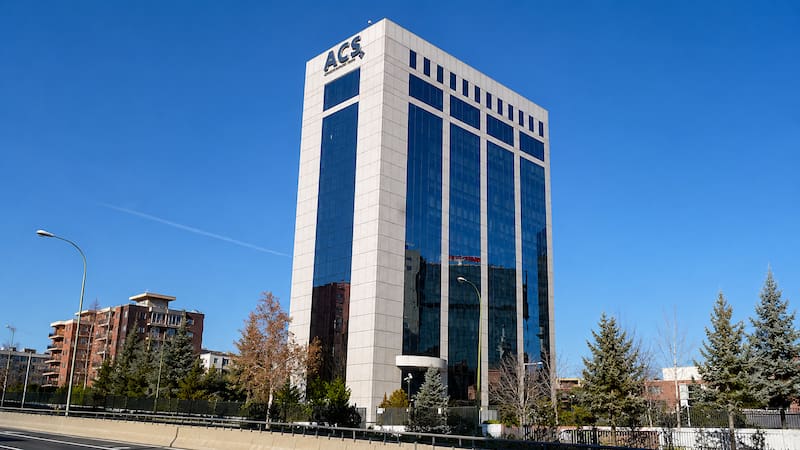 La nueva estrategia detrás de ACS: cuando la IA permite escalar de una forma jamás imaginada (foto: Wikimedia Commons + ChatGPT)
