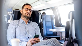 Confirmado: ya no se podrá viajar parado en el Metrobús y habrá sanciones para los pasajeros que no cumplan con la norma