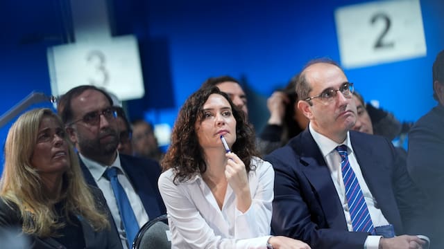 Ayuso compara a México con Venezuela y Cuba: pide que “rompan sus cadenas” y asegura que ”el comunismo les ha arrebatado todo”