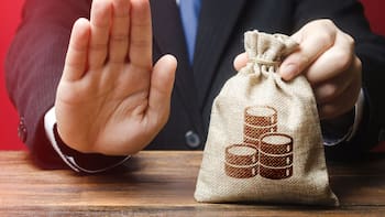 La reciente estafa que vacía tu cuenta bancaria por completo, ¿cómo evitar que te sustraigan todos tus ahorros?