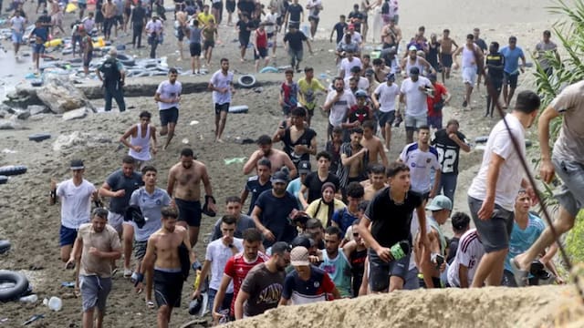 La regularización de inmigrantes en España es una “idea nefasta” y amenaza al espacio Schengen, según el primer ministro sueco