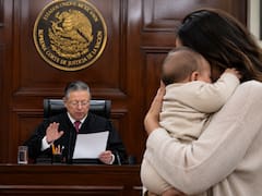 La Suprema Corte sienta falló a favor de las mujeres y ahora podrán decidir que los hijos lleven su apellido y no sólo el del padre en el acta de nacimiento