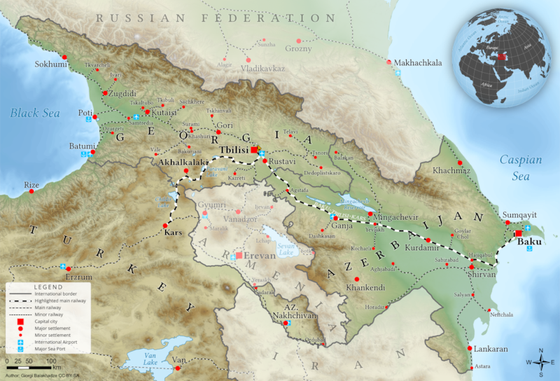 La ruta original del ferrocarril ferrocarril Bakú-Tiflis-Kars antes de la renovación.