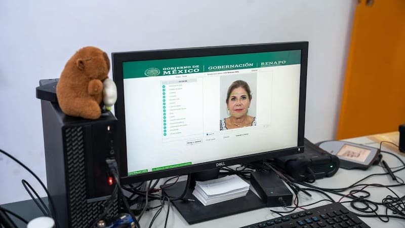 La Secretaría de Gobernación a través del RENAPO, firmó un convenio con la Secretaría de Movilidad del Estado de México firmaron acuerdo para entregar CURP biométrica sin cita a quienes ya hayan tramitado un documento en la dependencia.
