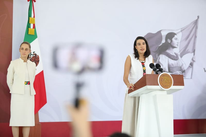 La secretaria de Turismo, Josefina Rodríguez Zamora, destacó que el turismo nacional atraviesa un momento histórico, con récords en visitantes internacionales, turistas, cruceristas y empleo turístico.