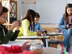La SEP cambia las reglas | El Gobierno podría eliminar el uso de celulares en todas las escuelas del país, si se cumple esta condición