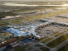 La terminal construida sobre terrenos ganados al mar que redefinirá uno de los aeropuertos más importantes del mundo