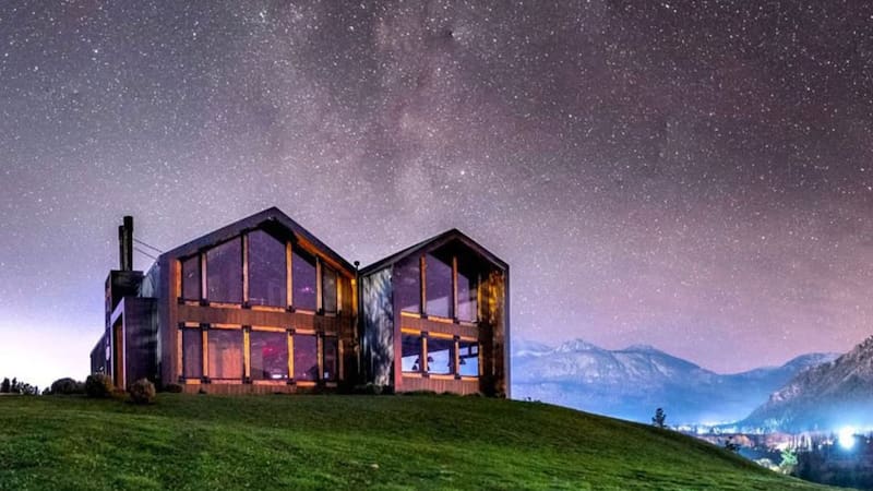 Sidra Laberinto Patagonia, el restaurante que funciona dentro del laberinto vegetal más grande de Sudamérica. Foto: (@laberintopatagonia)