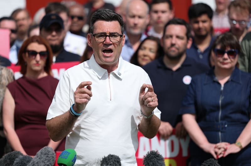 La semana pasada, Burnham ganó una elección parcial en Makerfield para volver al parlamento.
