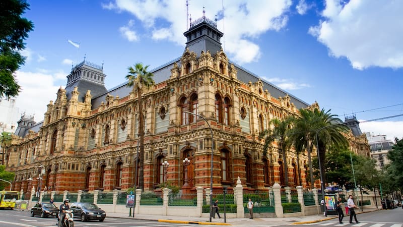 Lanzan el concurso "Otra vuelta, Buenos Aires" para impulsar circuitos turísticos innovadores en CABA