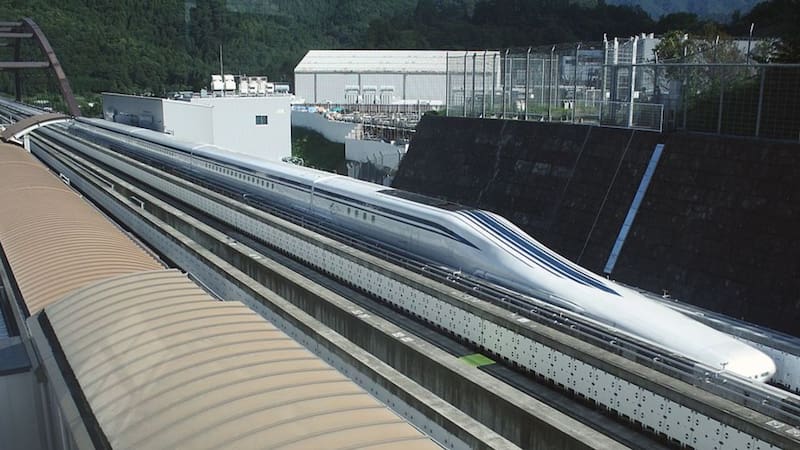 Lanzan el primer tren del mundo en superar los 600 km/h que rompe todos los récords de velocidad. Foto: Wikimedia Commons