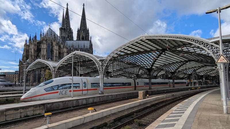 Lanzan la obra ferroviaria más importante del siglo: con más de 100.000 millones renovarán 81 km de vías y construirán 12 estaciones
