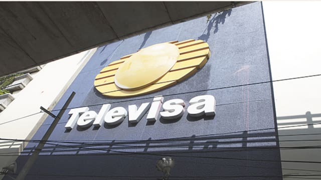 Golpe histórico a Televisa: se hunde 10% en la bolsa tras perfilarse su reemplazo en el IPC por Alpek