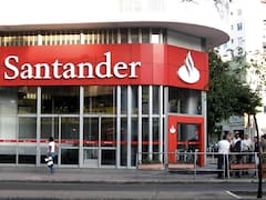 Las prejubilaciones que Banco Santander negocia con los sindicatos podrían alcanzar hasta 3000 empleados