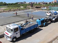 Tras traer una fábrica entera, viene una ola de casas y cabañas ya “listas” de China