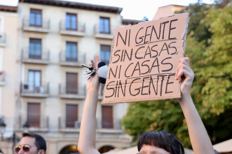 Las manifestaciones que han tensado el debate alrededor de los decretos impulsados por PSOE y Sumar.
