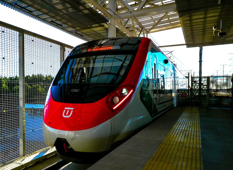 Las obras del Tren Interurbano México-Toluca avanzan según pudo verse en las imágenes subidas a las redes sociales.