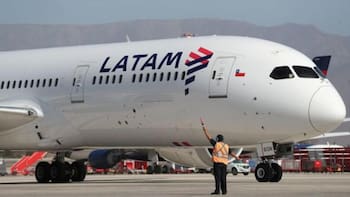 LATAM anunció la cancelación de una de sus rutas más usadas en Argentina: los motivos