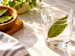 Putting a bay leaf in a glass of water: why they recommend it and what it is for