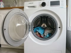 Lavarropas hasta arriba o hasta la mitad: cuál es la forma correcta de llenarlo y cuánto espacio debería quedar