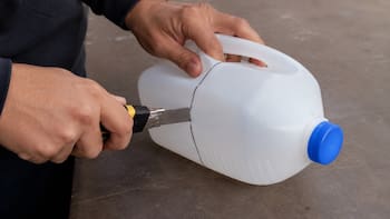 Cortar bidones de leche viejos: por qué recomiendan hacerlo y para qué sirve
