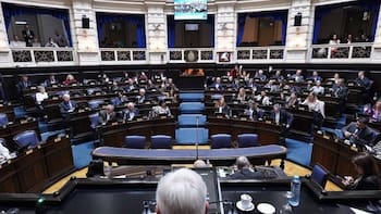 A contramano, un legislador bonaerense pidió licencia para ser concejal en Mar del Plata