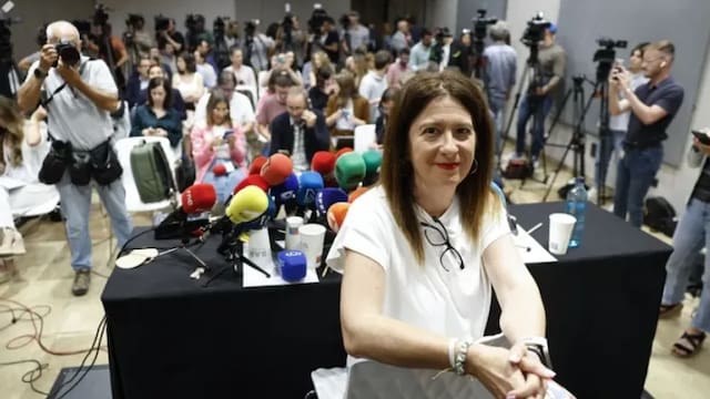 El PSOE, bajo la lupa por el caso Leire: investigan pagos de 43.225 euros y esperan a Santos Cerdán