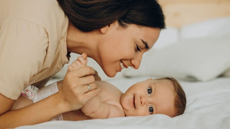 El criterio del Registro Civil de Alabama permite que el apellido del menor no tenga que coincidir con el de ninguno de sus padres. Fuente: archivo.