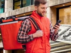 Nueva Ley de Propinas | Se confirmó la mejor noticia para los trabajadores de delivery en Nueva york