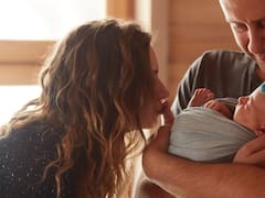 Lo confirmó el Gobierno: los hijos serán anotados con el apellido de la madre por esta norma