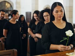 Cuando muere el propietario de una cuenta bancaria, ¿qué deben realizar los familiares para no heredar obligaciones ni deudas?