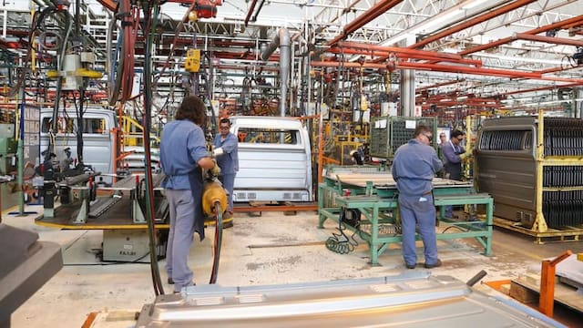 Adiós reducción de la jornada laboral: confirman que el esquema de 8 horas por días será intocable pese a la reforma