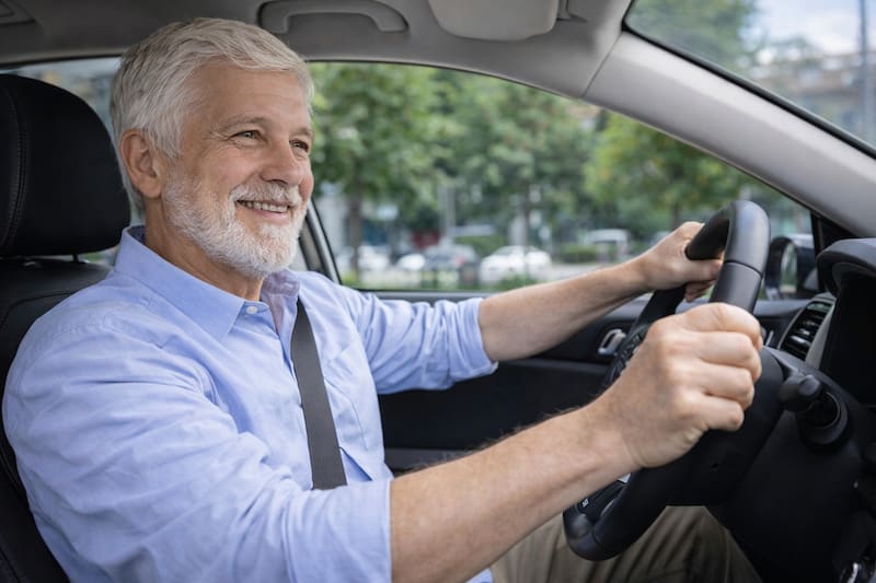 Se despide la licencia de conducir para mayores de 65 años: ya no podrán renovar el carnet si no cumplen este requisito.