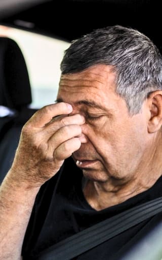 Se suspende la licencia de conducir en Colombia: los adultos mayores de 65 años ya no podrán renovar el carnet si no cumplen este requisito