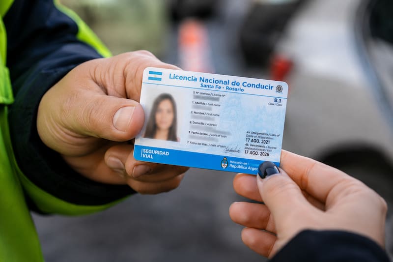 Licencias de conducir: suspenden la emisión en Rafaela por falta de un insumo clave del Gobierno nacional