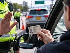 Confirmado por los artículos 26 y 152: el Gobierno suspenderá y cancelará todas las licencias de conducir de quienes no cumplan este requisito