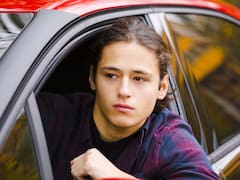 Adiós a la licencia de conducir para menores de 18 años: la prohíben para todas las personas que no puedan presentar este documento