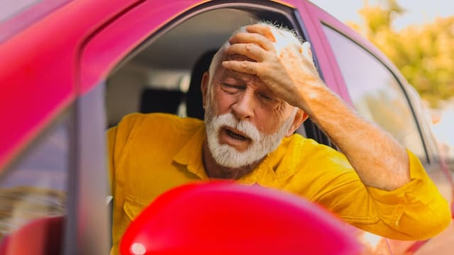 Adiós a la licencia de conducir para mayores de 65 años: no podrán renovar el permiso si no cumplen con este requisito