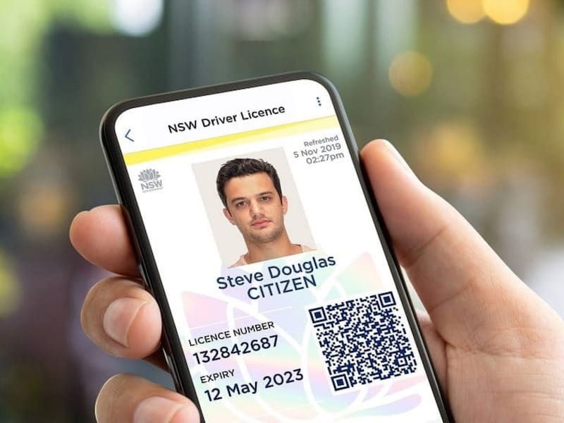 Imagen ilustrativa de la licencia de conducir digital que comienza a implementarse en algunos estados de Estados Unidos. Fuente: Archivo.
