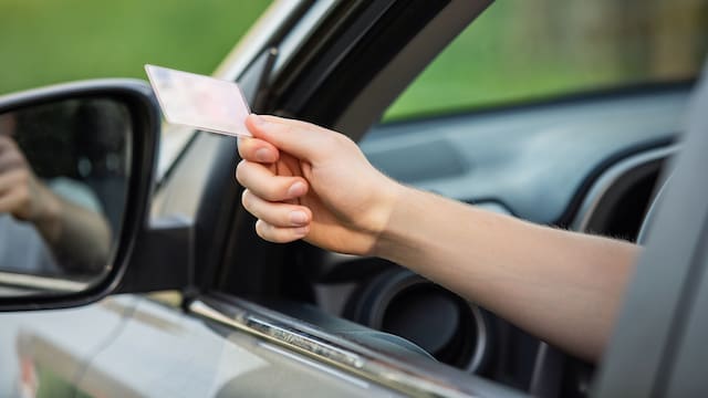 Adiós licencia de conducir: ya no renovarán más el carnet de circulación a todos estos conductores