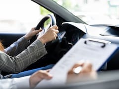 Confirmado | Por decisión del Gobierno, prohibirán la licencia de conducir a todas las personas a partir de esta edad