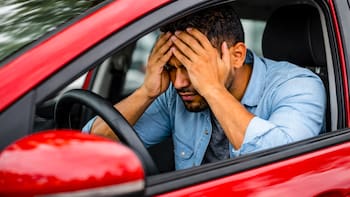 Fin de la licencia de conducir para inmigrantes | Deberán renovarla sí o sí de esta forma y tendrán menos vigencia que las demás