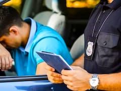 Oficial | El Gobierno revisará coche por coche y multará a todos los conductores y pasajeros que lleven este objeto