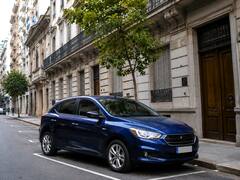 Confirmado: Estados Unidos prohibió estacionar coches en cualquiera de estos lugares si su conductor no puede mostrar un papel clave