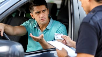 Oficial | El Gobierno suspende las licencias de conducir de todos los ciudadanos que tengan deudas de manutención infantil
