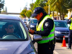 Es oficial | Estados Unidos bloquea el registro vehicular a todas las personas que no puedan presentar este papel clave, aunque sean ciudadanos legales